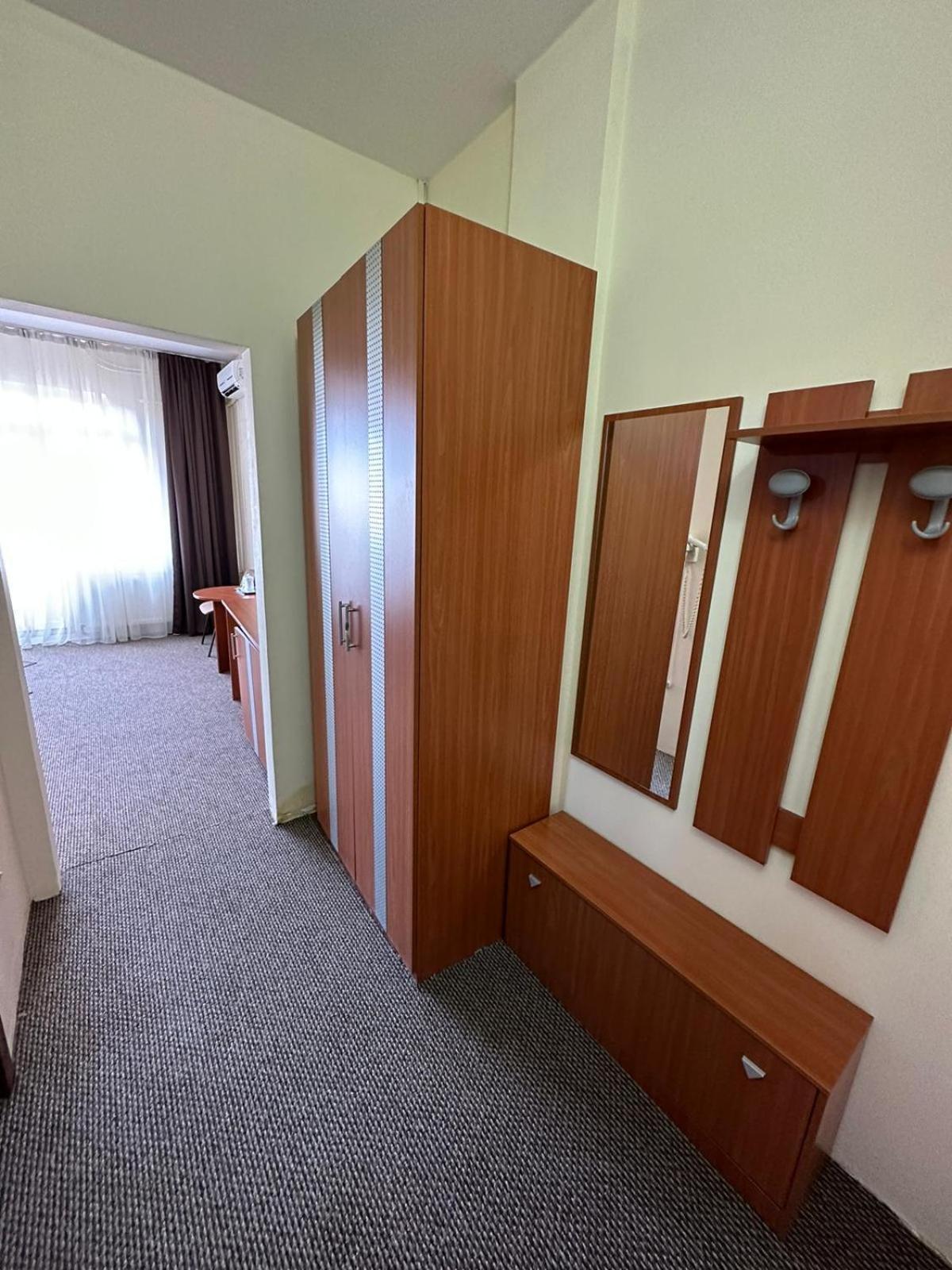 Hotel Diana Бистрица Экстерьер фото