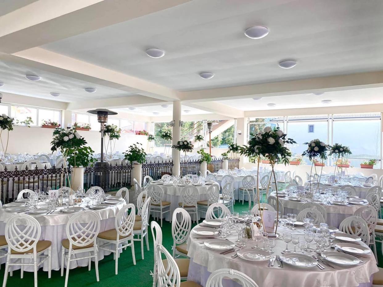 Hotel Diana Бистрица Экстерьер фото