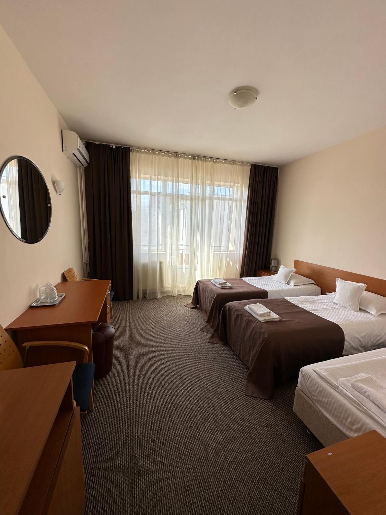 Hotel Diana Бистрица Экстерьер фото
