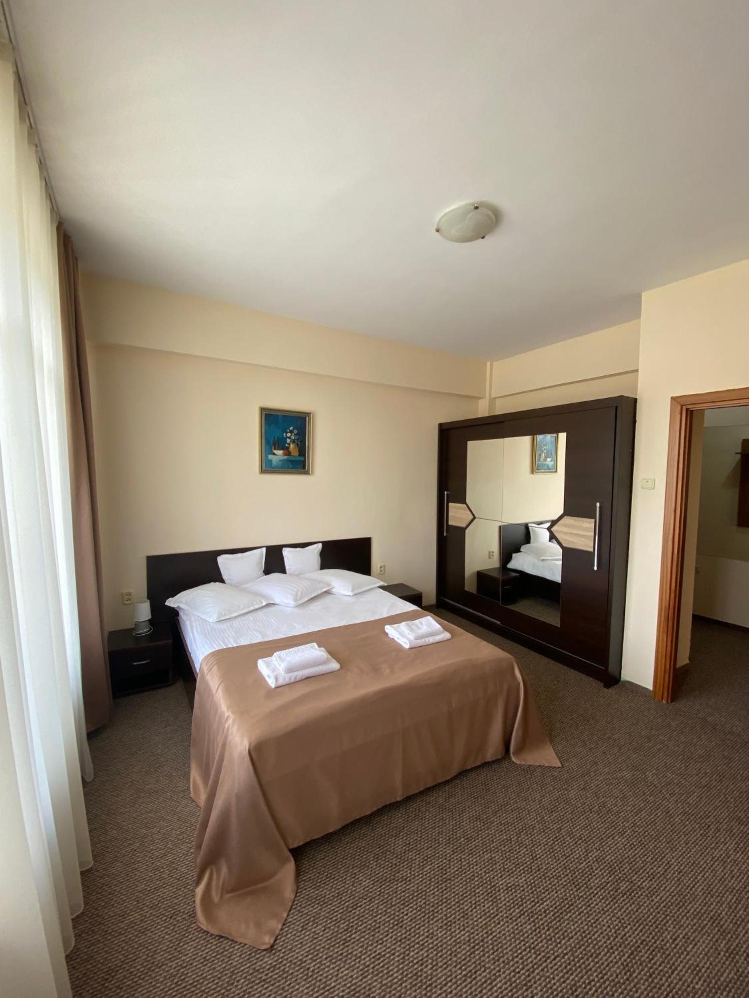 Hotel Diana Бистрица Экстерьер фото