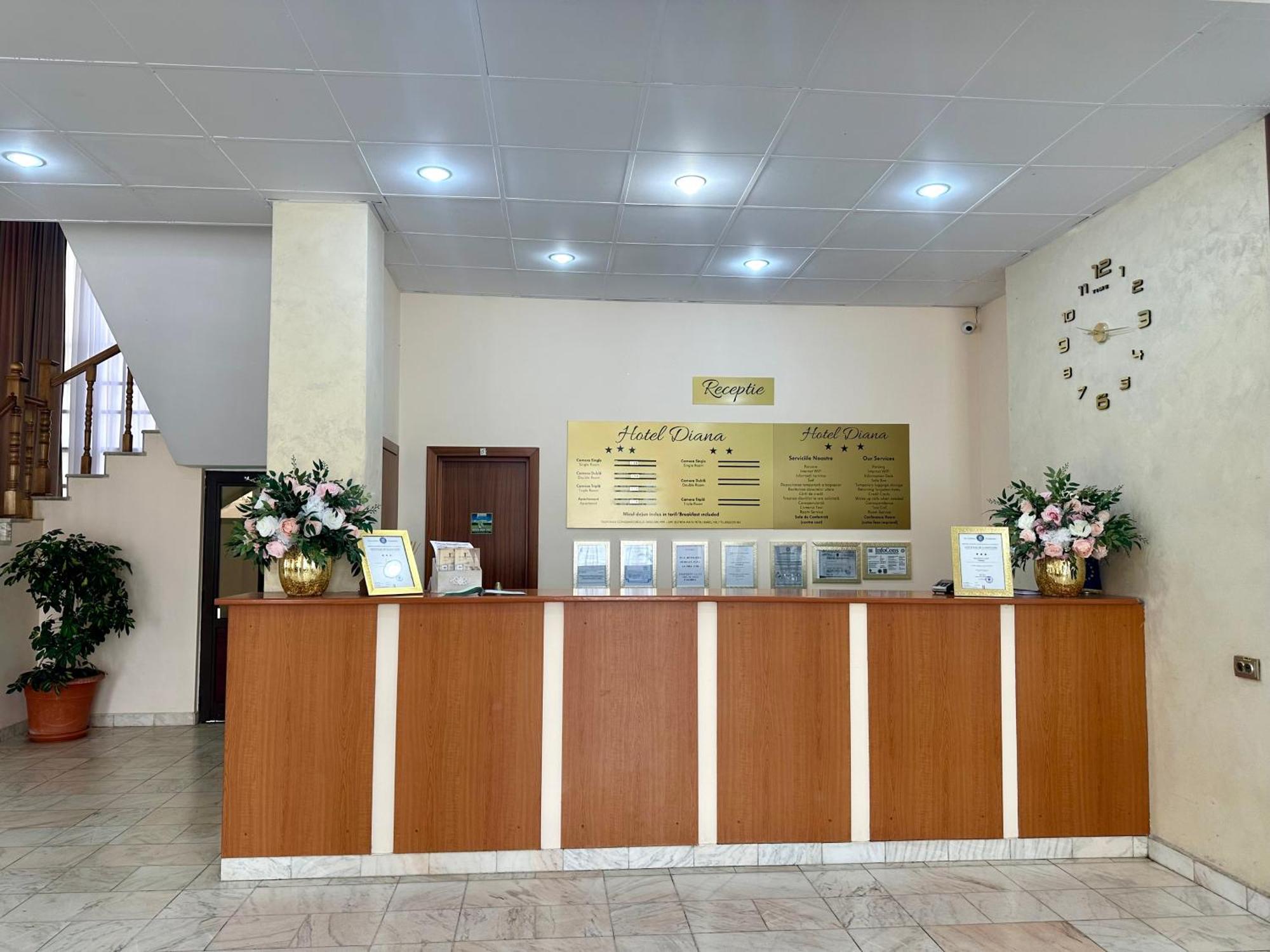 Hotel Diana Бистрица Экстерьер фото
