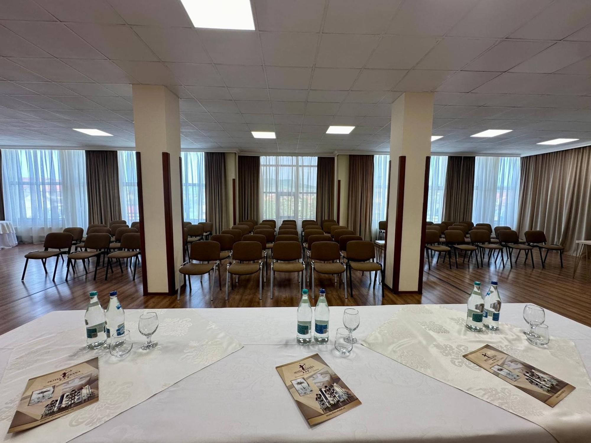 Hotel Diana Бистрица Экстерьер фото